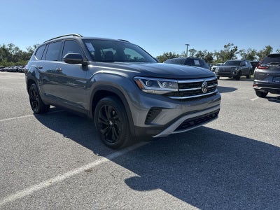 Volkswagen Atlas 2.0T SE con paquete Technology de 2023
