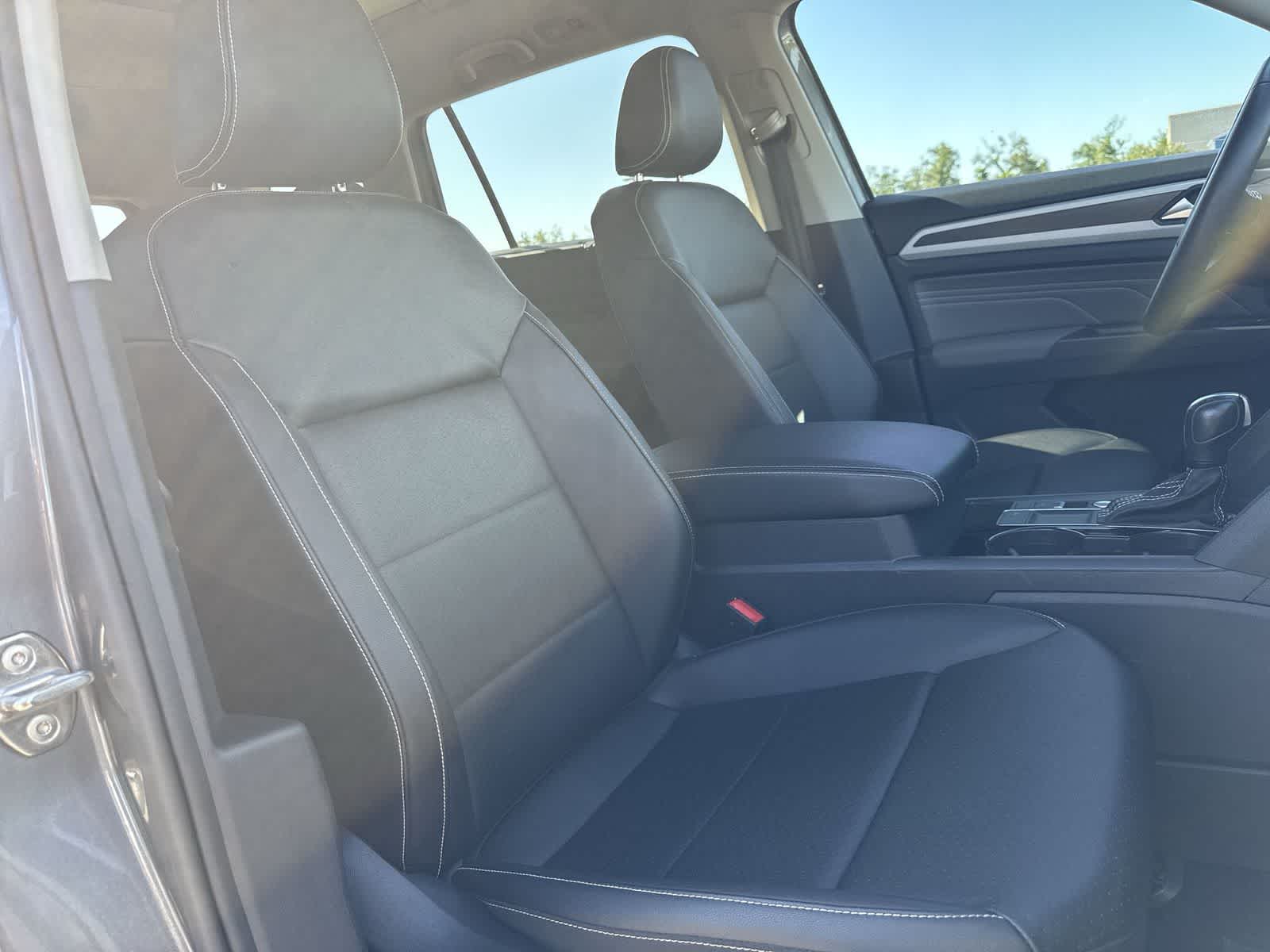 Volkswagen Atlas 2.0T SE con paquete Technology de 2023