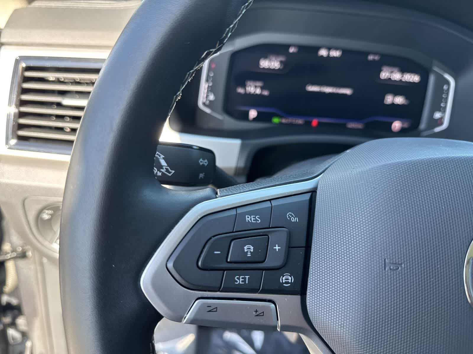 Volkswagen Atlas 2.0T SE con paquete Technology de 2023