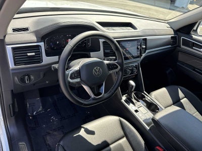 Volkswagen Atlas 2.0T SE con paquete Technology de 2023