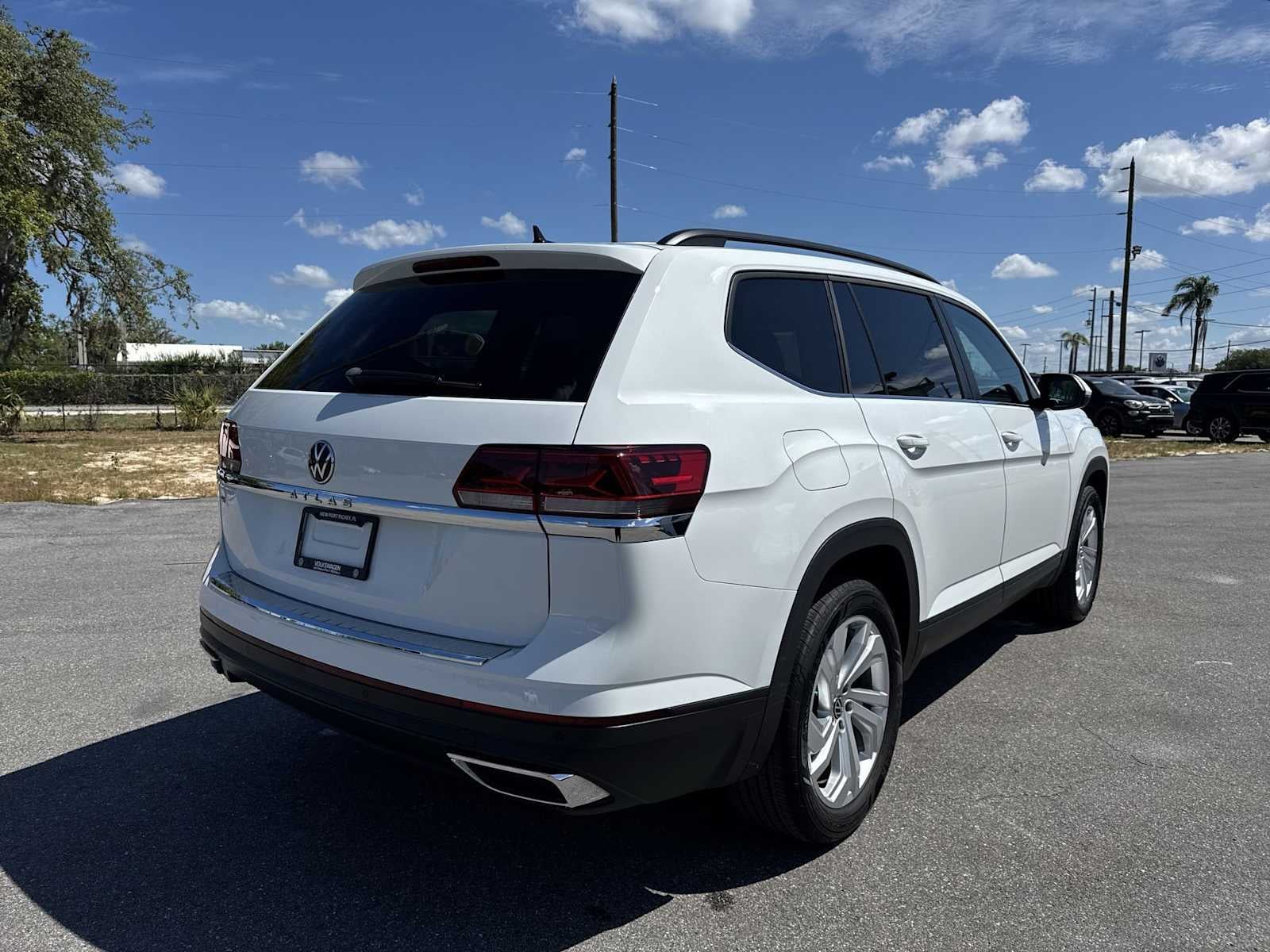 Volkswagen Atlas 2.0T SE con paquete Technology de 2023