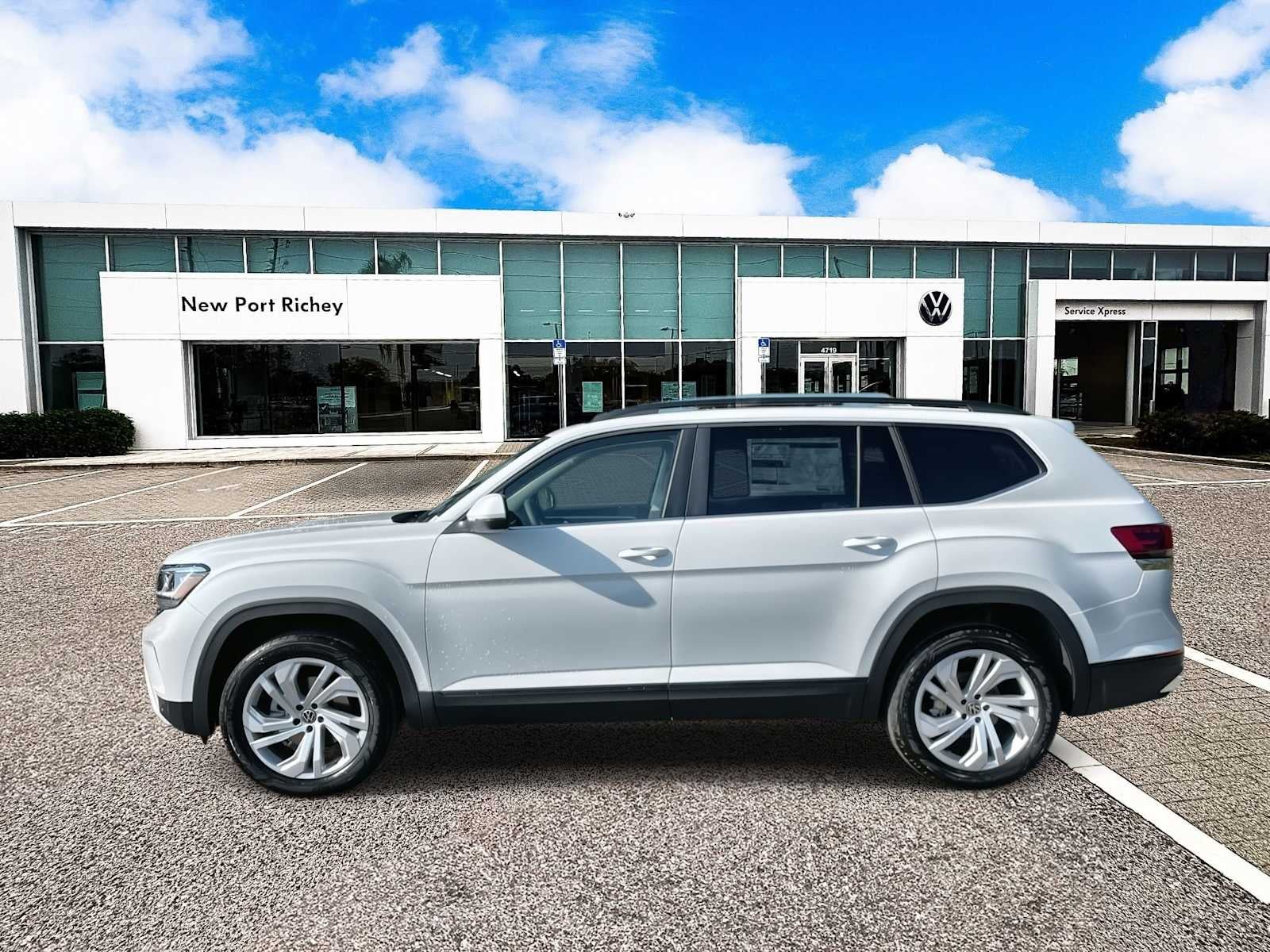 Volkswagen Atlas 2.0T SE con paquete Technology de 2023
