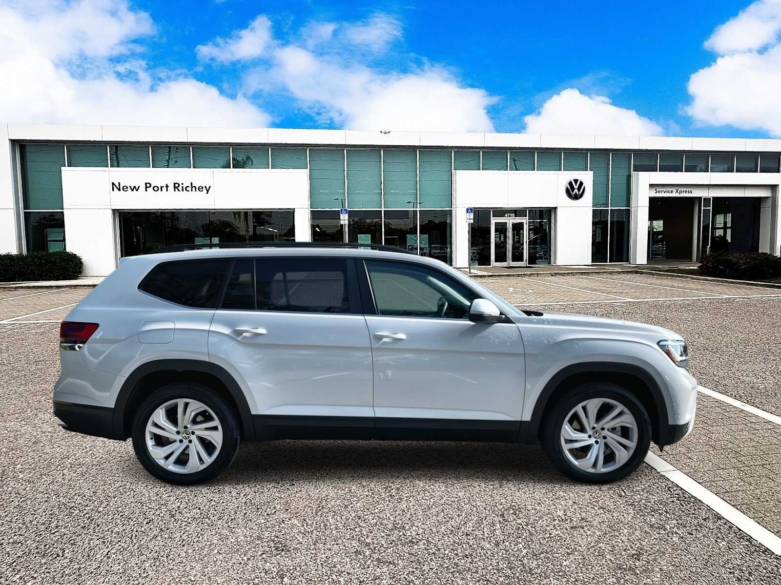 Volkswagen Atlas 2.0T SE con paquete Technology de 2023