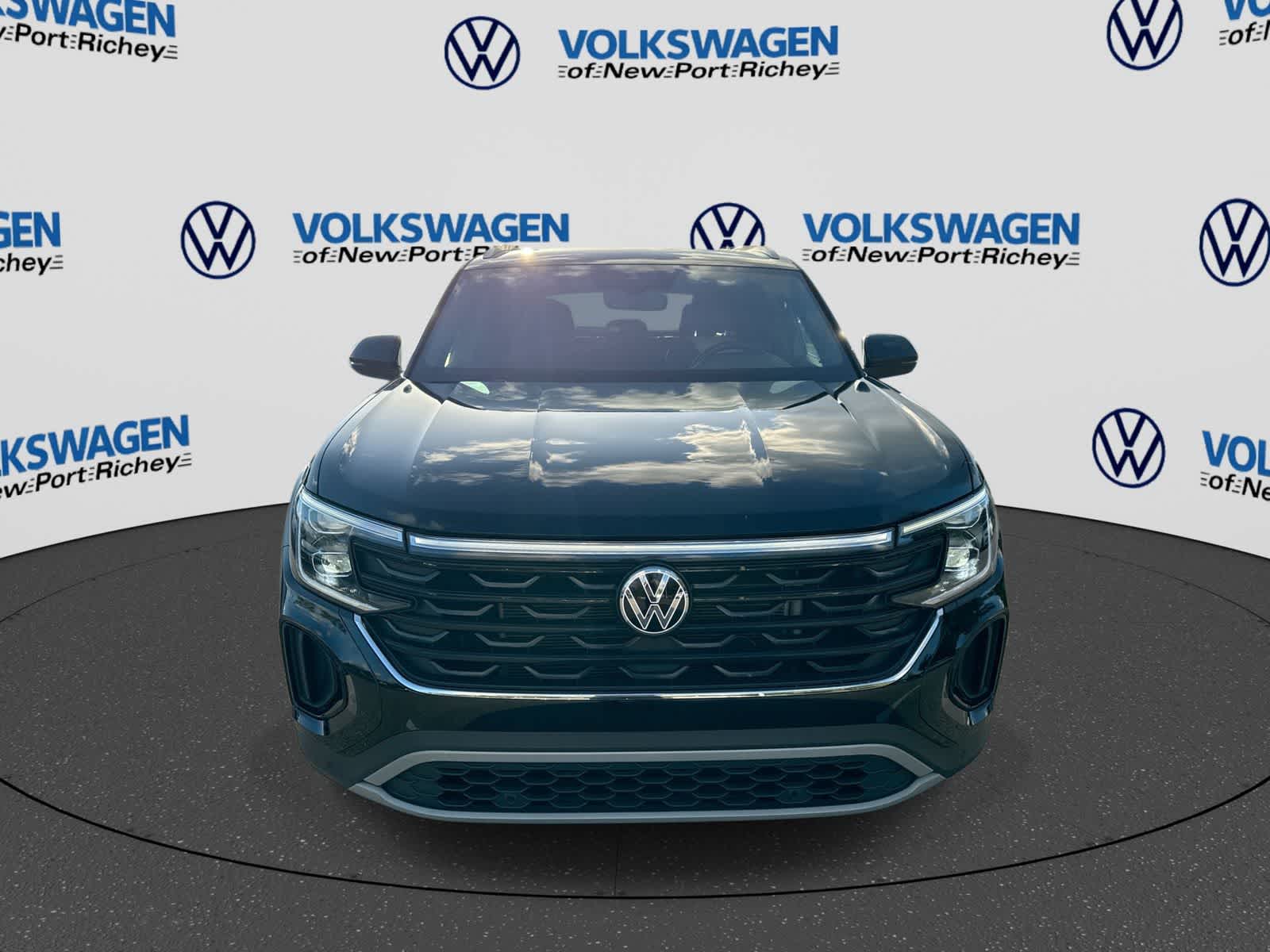 Volkswagen Atlas Cross Sport 2.0T SE con paquete Technology, 2025