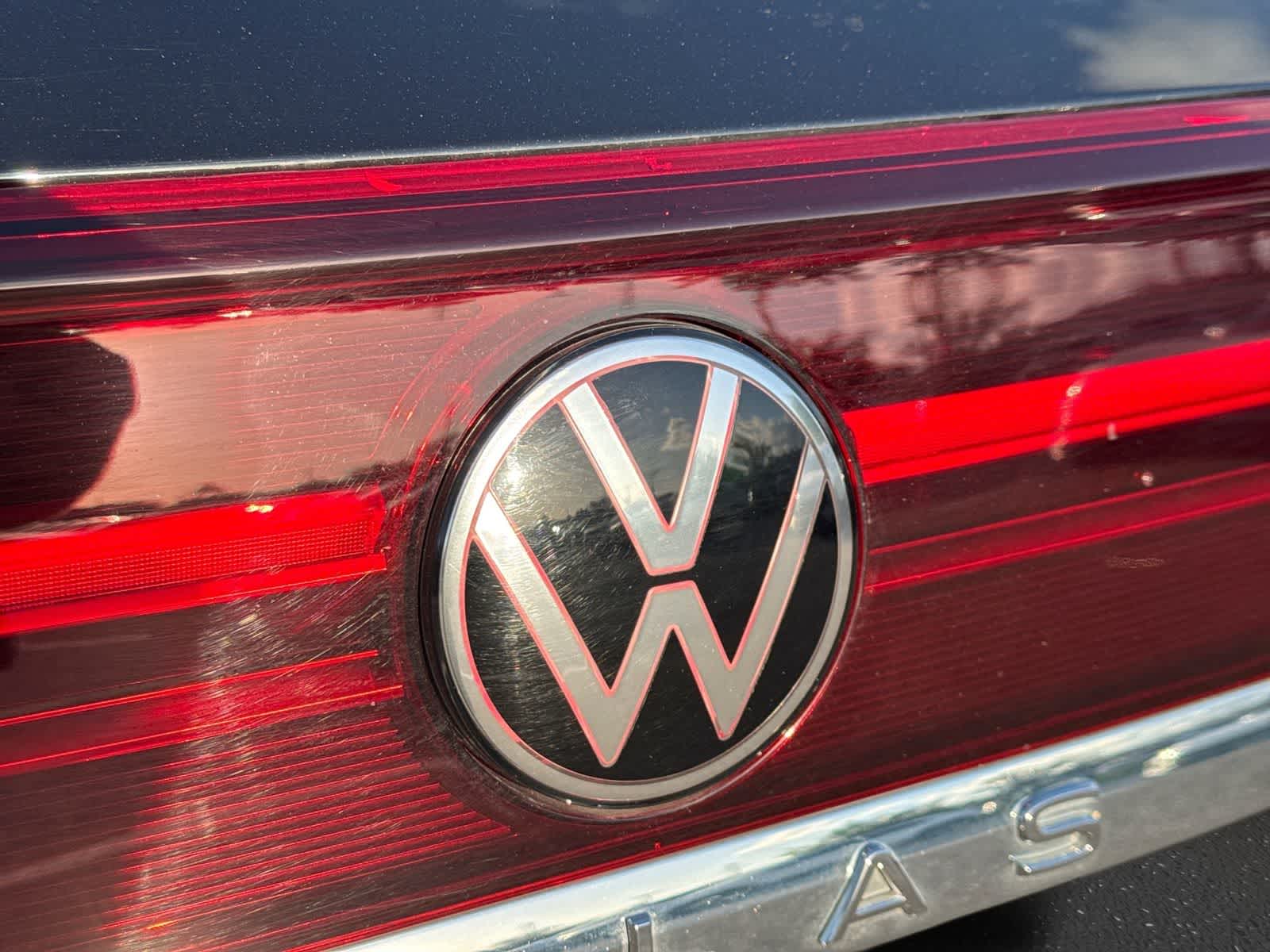 Volkswagen Atlas Cross Sport 2.0T SE con paquete Technology, 2025