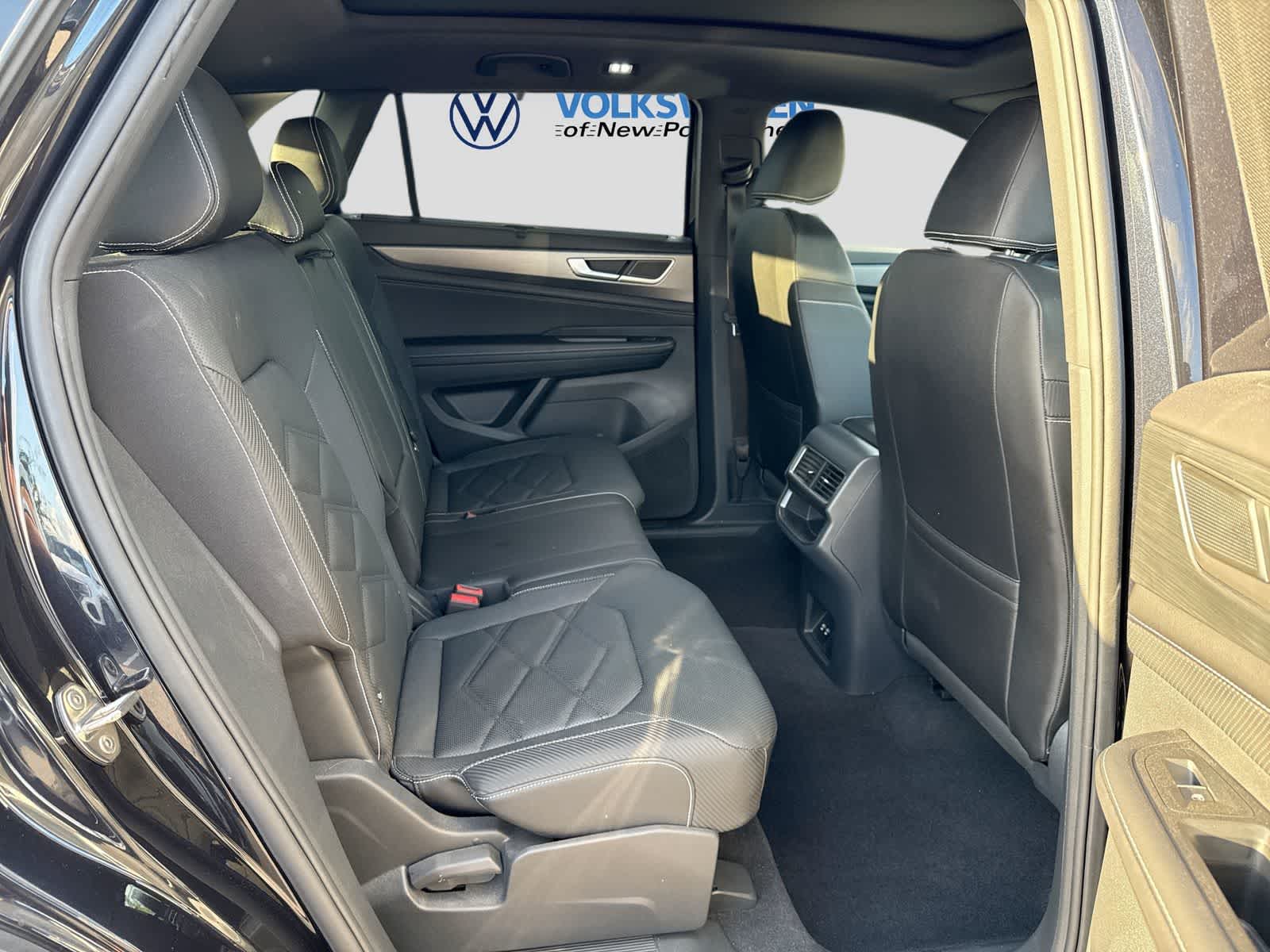 Volkswagen Atlas Cross Sport 2.0T SE con paquete Technology, 2025