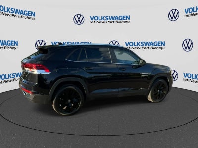 Volkswagen Atlas Cross Sport 2.0T SE con paquete Technology, 2025