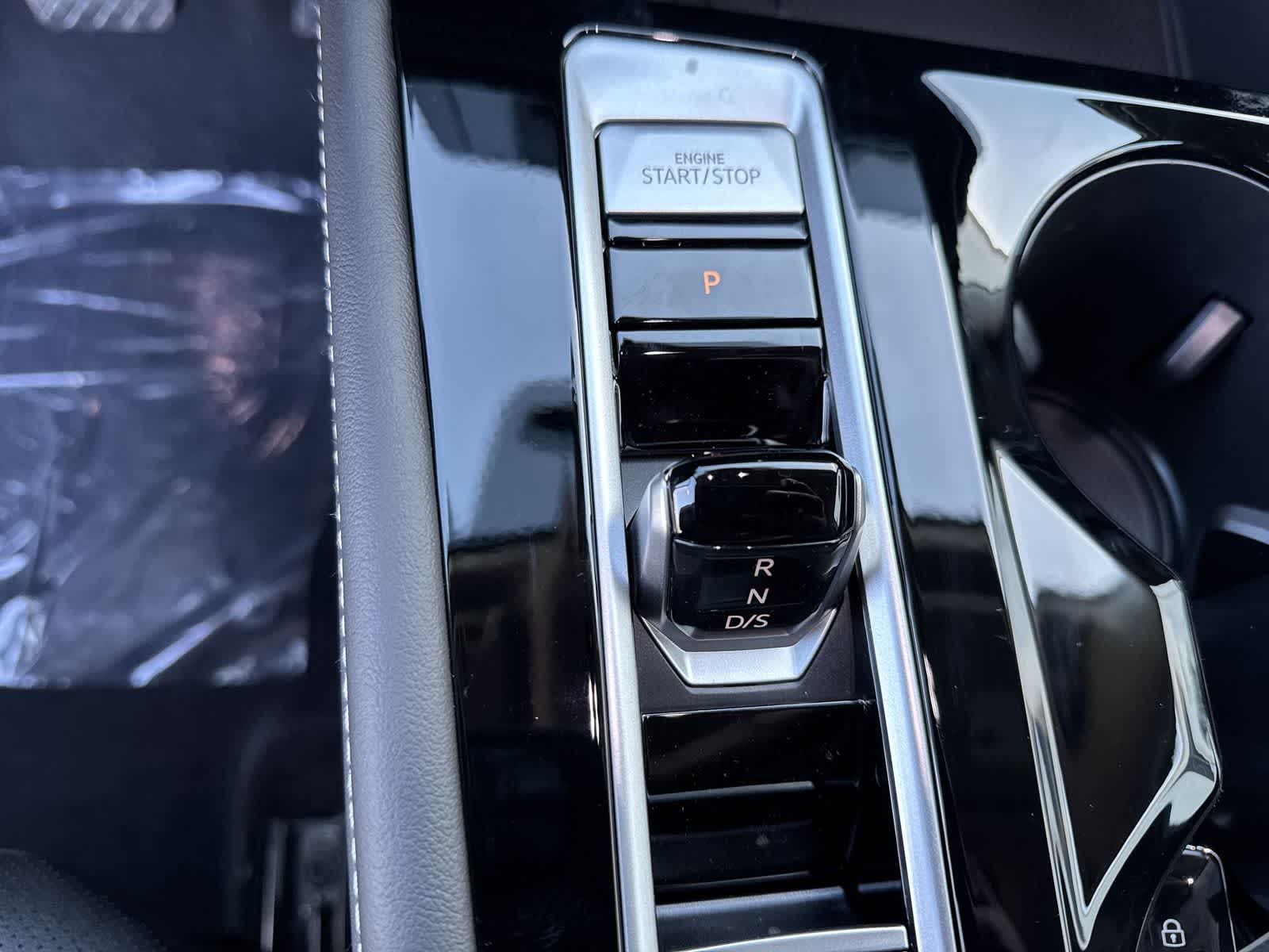 Volkswagen Atlas 2.0T SE con tecnología 2026