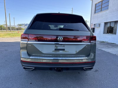 Volkswagen Atlas 2.0T SE con tecnología 2026
