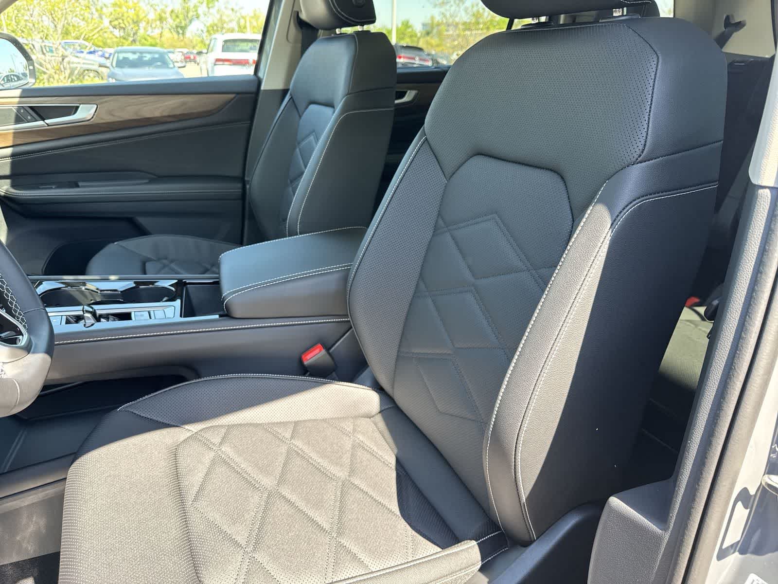 Volkswagen Atlas 2.0T SE con tecnología 2026