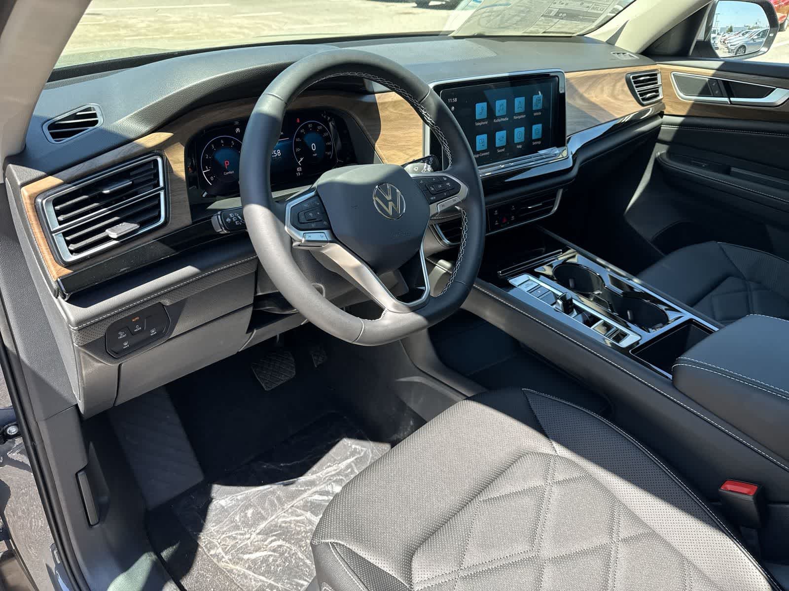 Volkswagen Atlas 2.0T SE con tecnología 2026