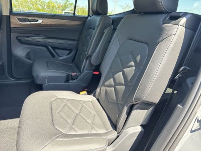 Volkswagen Atlas 2.0T SE con tecnología 2026