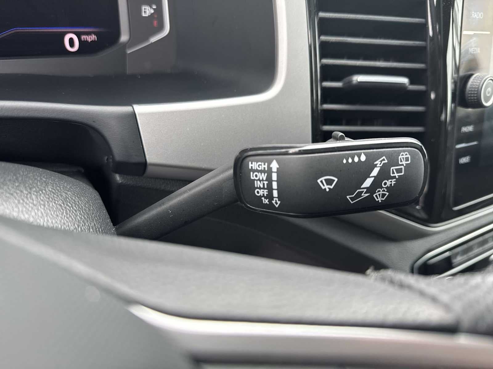 Volkswagen Atlas Cross Sport 3.6L V6 SEL R-Line Negro 2023