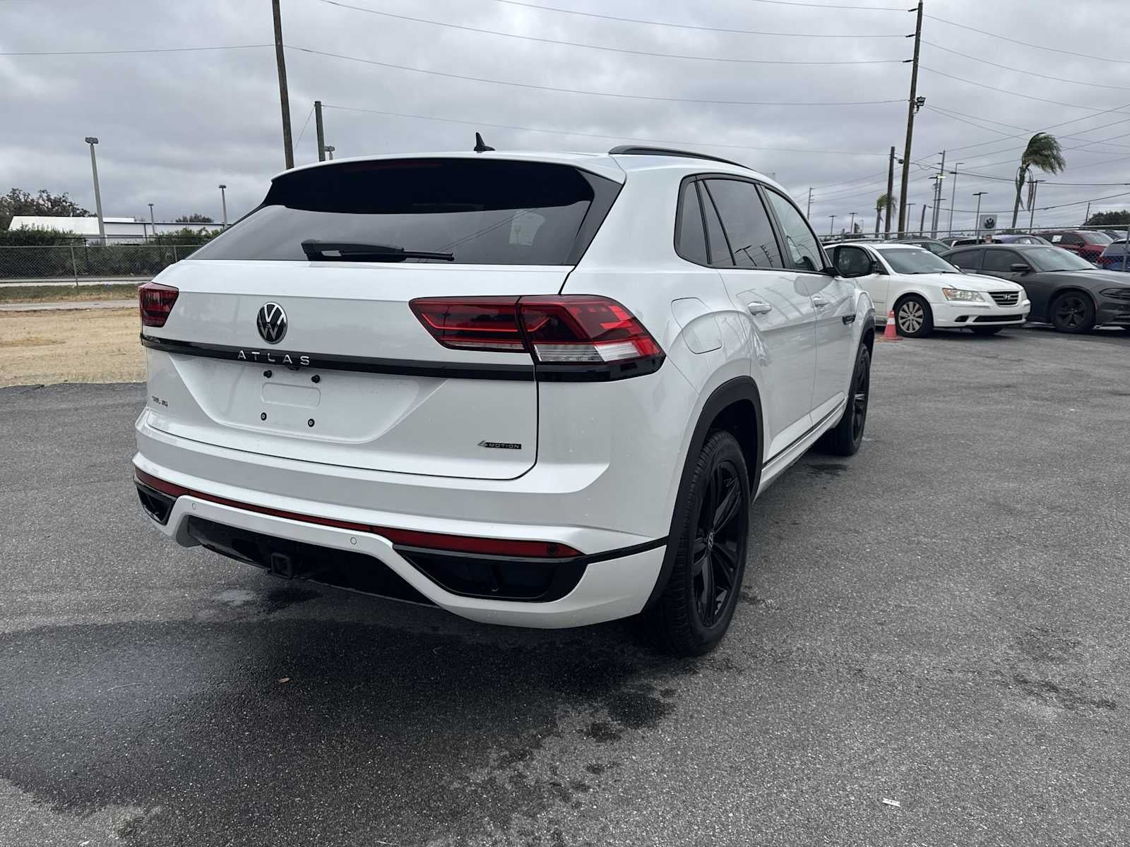 Volkswagen Atlas Cross Sport 3.6L V6 SEL R-Line Negro 2023
