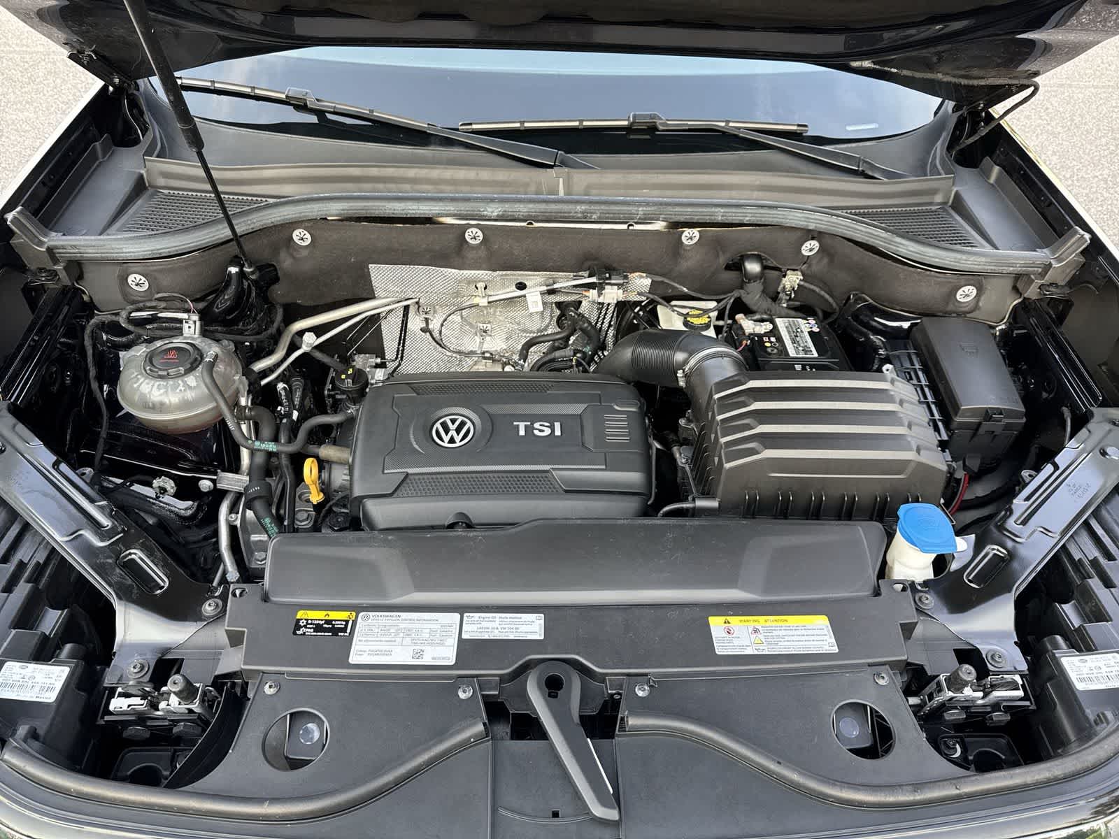 Volkswagen Atlas Cross Sport 2.0T SE con paquete Technology de 2023