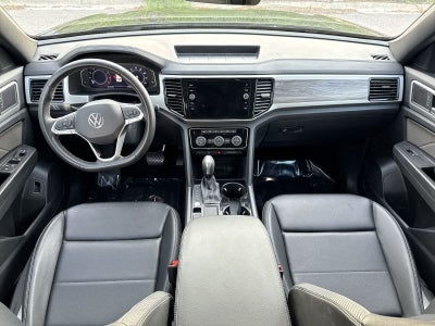 Volkswagen Atlas Cross Sport 2.0T SE con paquete Technology de 2023
