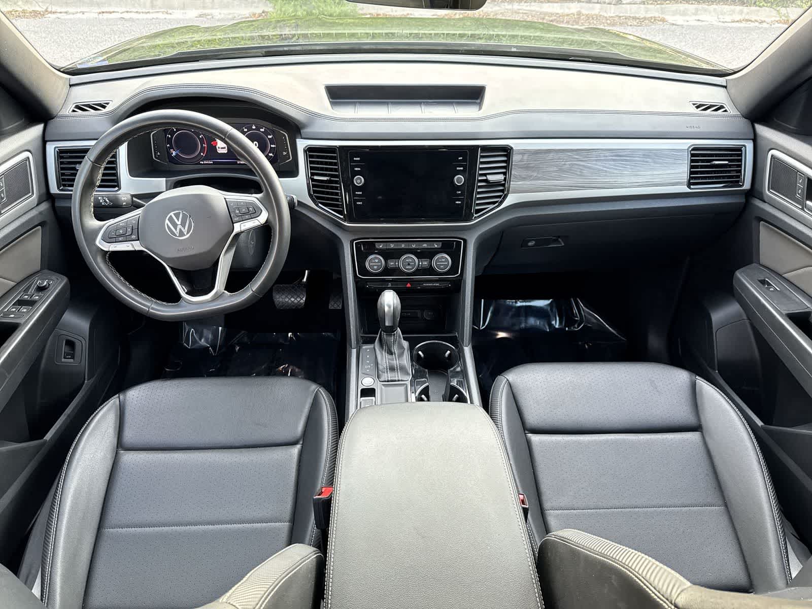 Volkswagen Atlas Cross Sport 2.0T SE con paquete Technology de 2023
