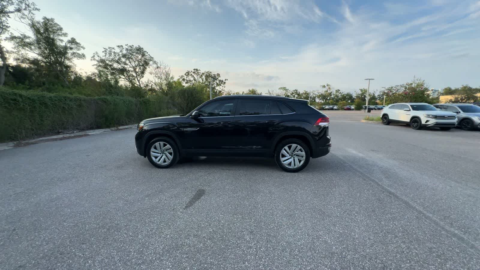 Volkswagen Atlas Cross Sport 2.0T SE con paquete Technology de 2023