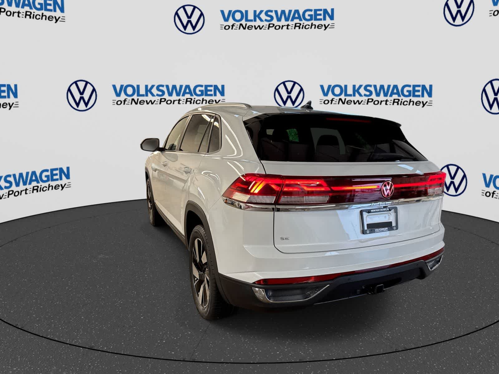 2026 Volkswagen Atlas Cross Sport 2.0T SE con tecnología