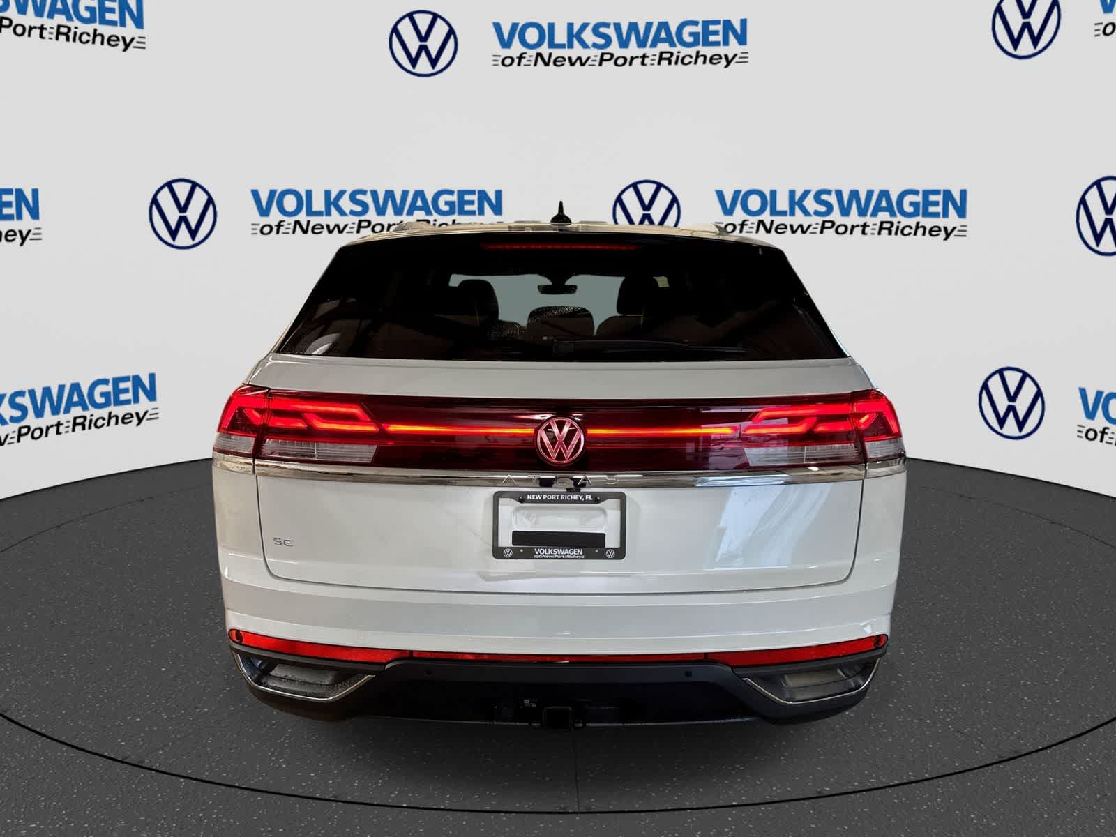 2026 Volkswagen Atlas Cross Sport 2.0T SE con tecnología