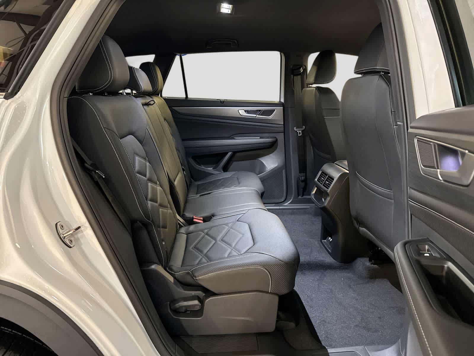 2026 Volkswagen Atlas Cross Sport 2.0T SE con tecnología