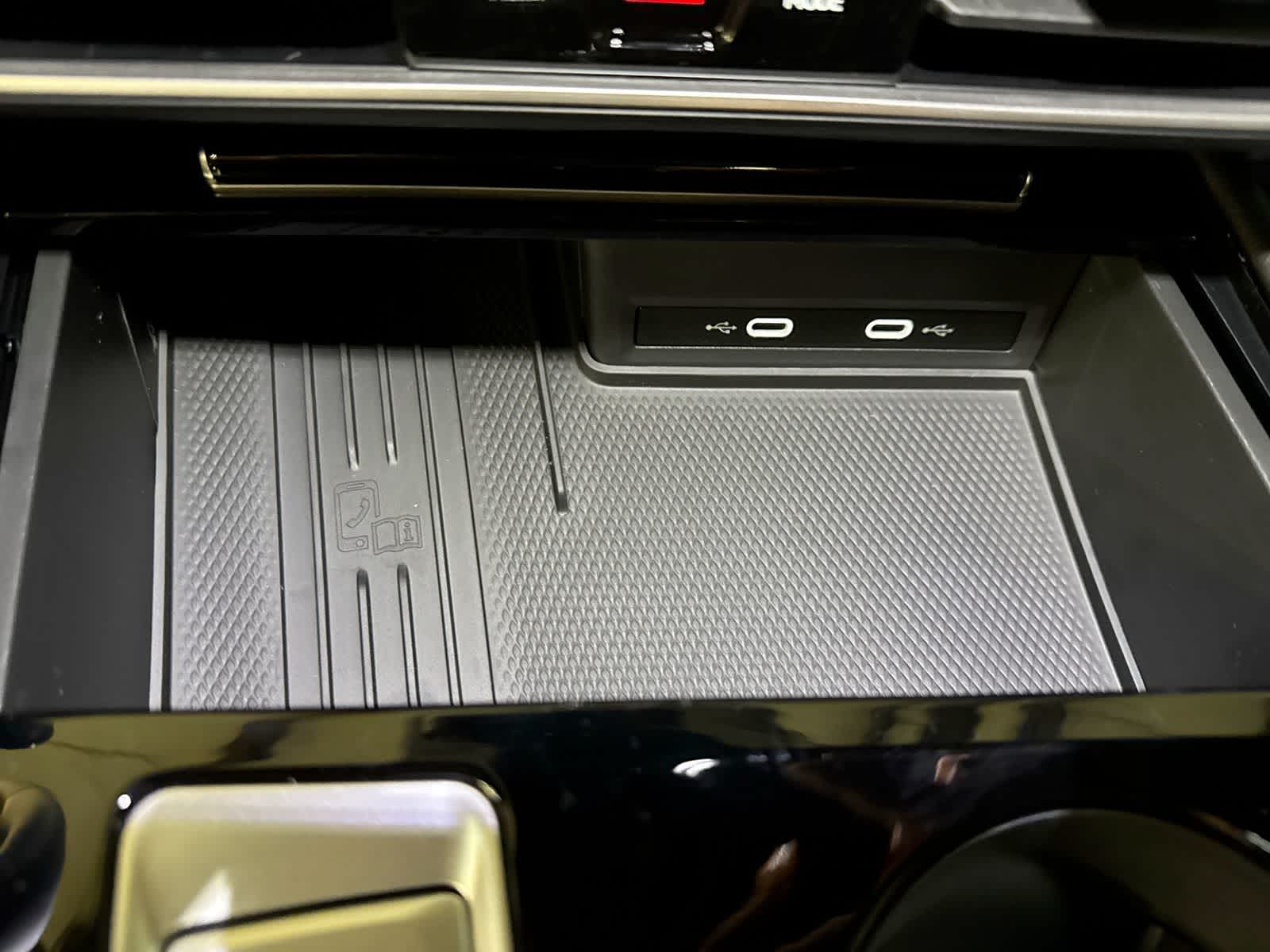 2026 Volkswagen Atlas Cross Sport 2.0T SE con tecnología