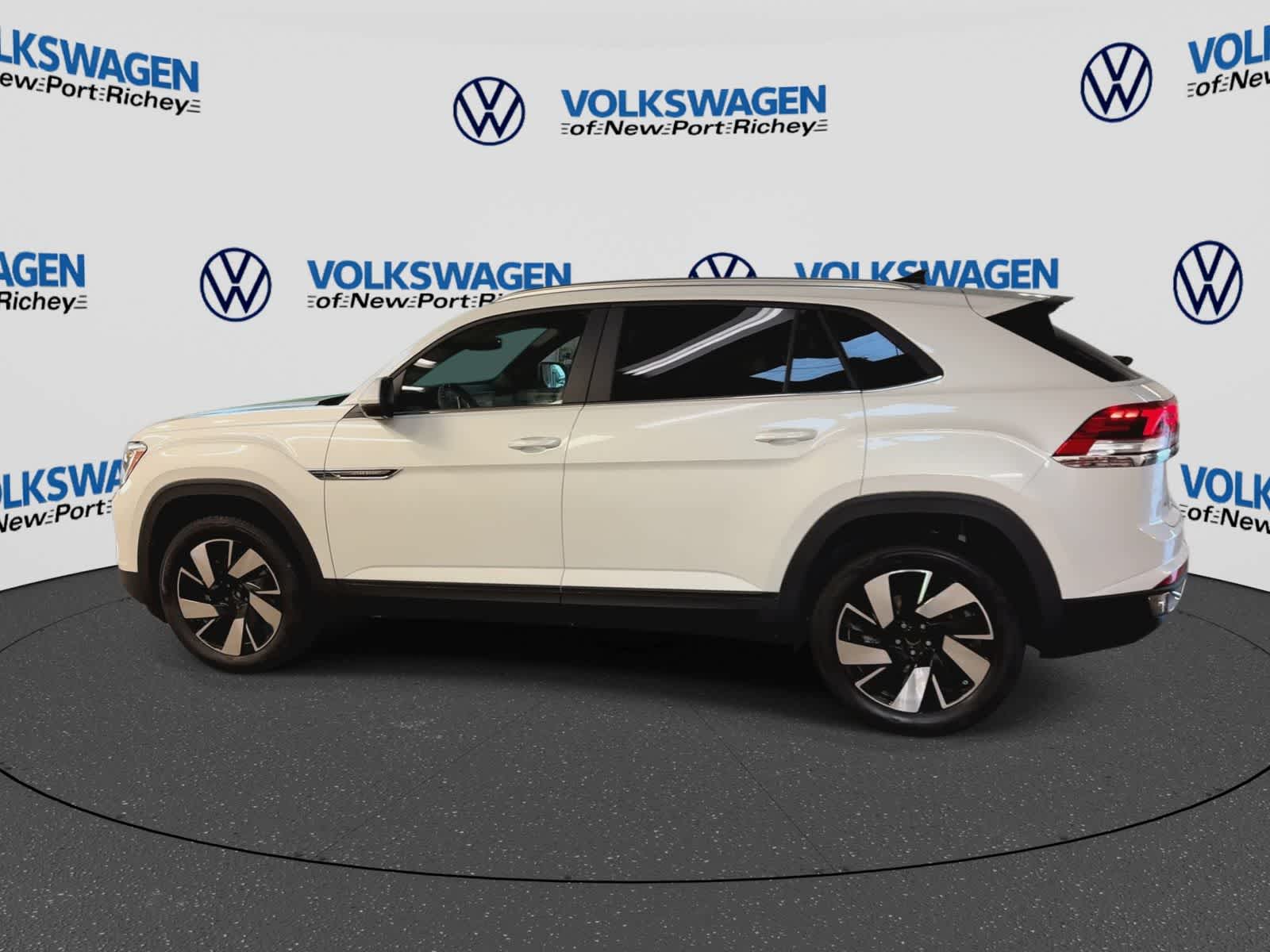 2026 Volkswagen Atlas Cross Sport 2.0T SE con tecnología