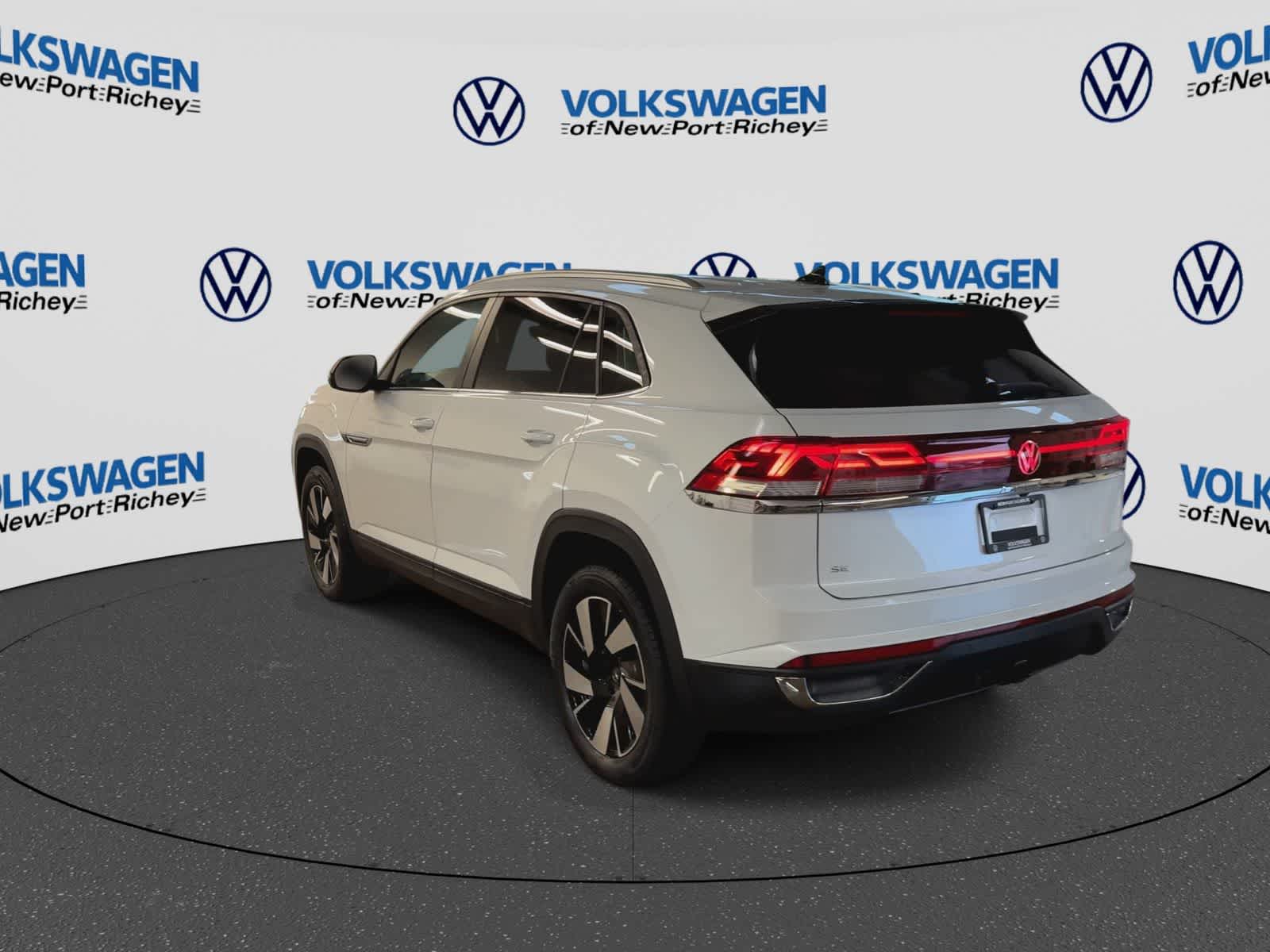 2026 Volkswagen Atlas Cross Sport 2.0T SE con tecnología