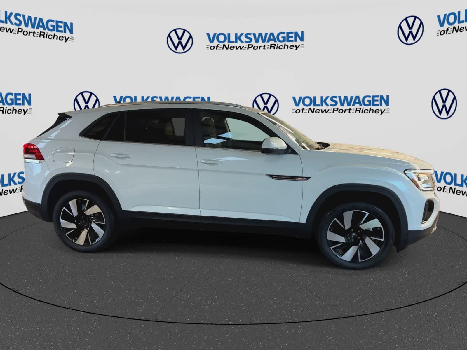 2026 Volkswagen Atlas Cross Sport 2.0T SE con tecnología