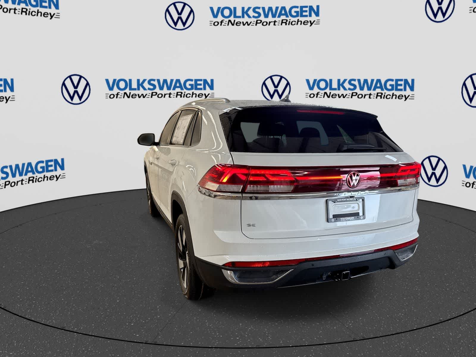 2026 Volkswagen Atlas Cross Sport 2.0T SE con tecnología