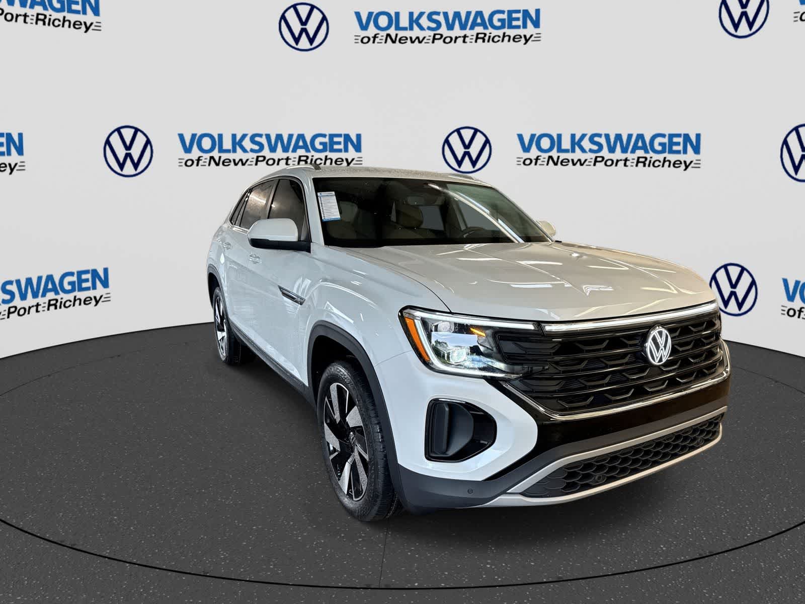 2026 Volkswagen Atlas Cross Sport 2.0T SE con tecnología