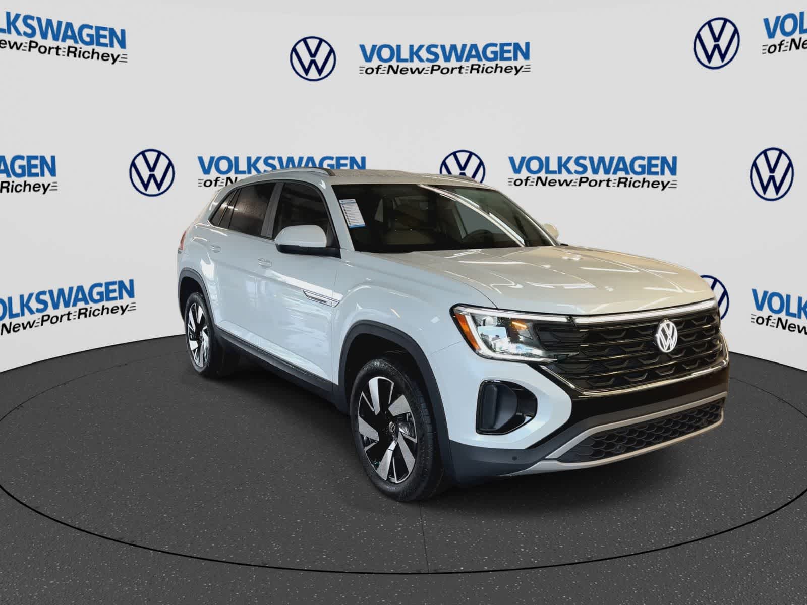 2026 Volkswagen Atlas Cross Sport 2.0T SE con tecnología