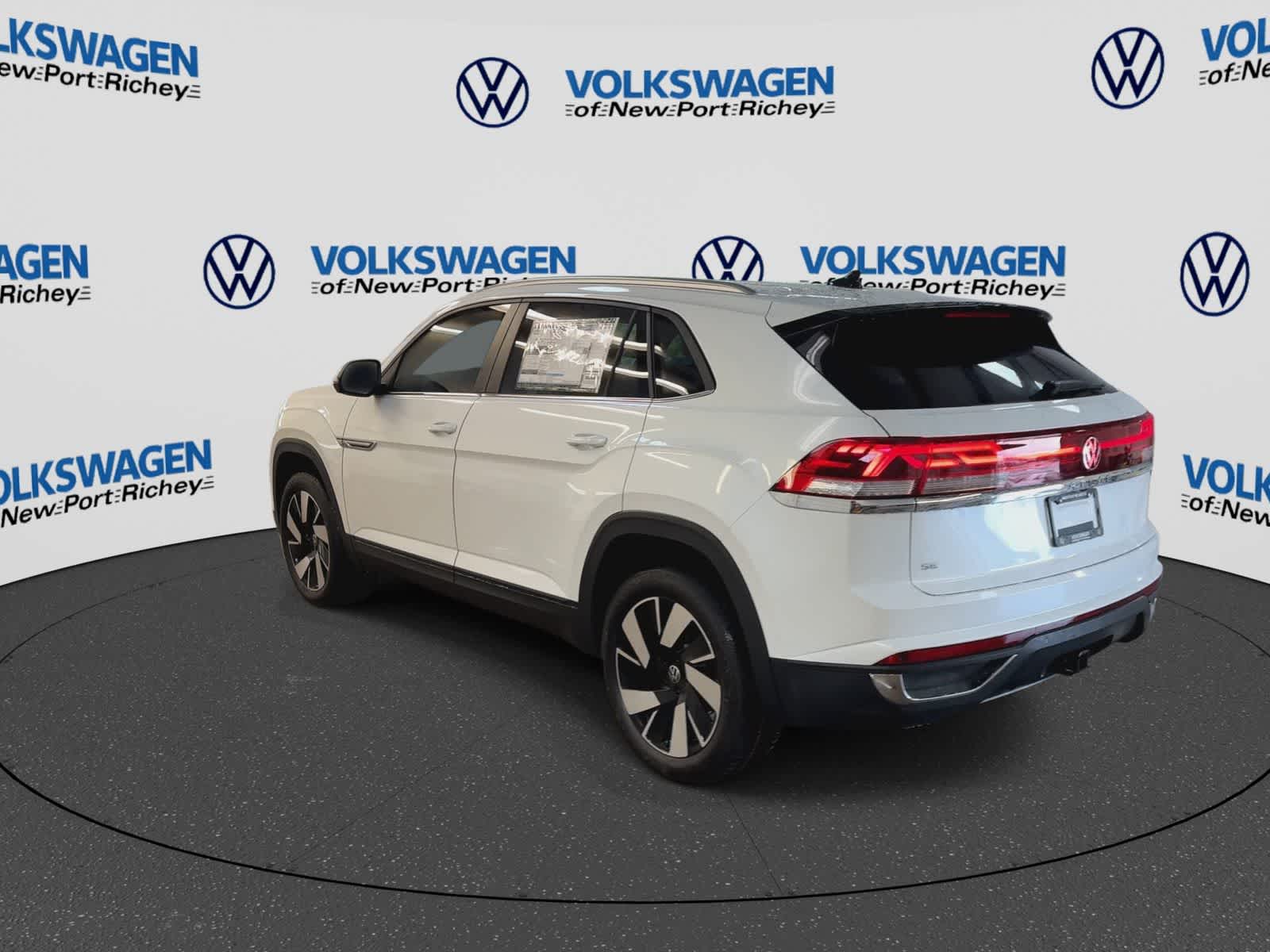 2026 Volkswagen Atlas Cross Sport 2.0T SE con tecnología