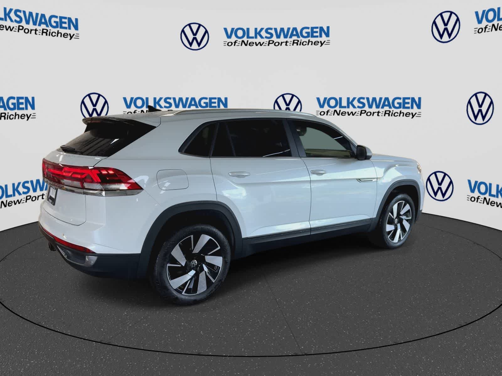 2026 Volkswagen Atlas Cross Sport 2.0T SE con tecnología
