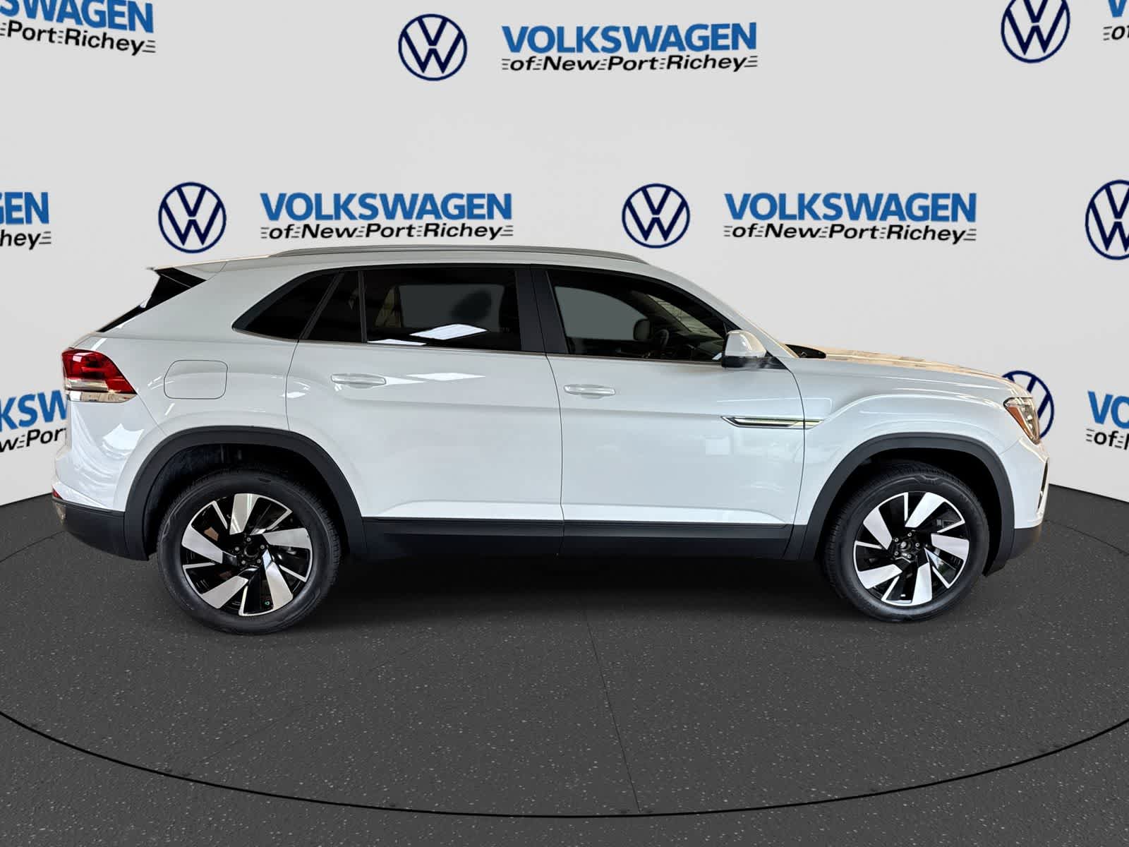 2026 Volkswagen Atlas Cross Sport 2.0T SE con tecnología