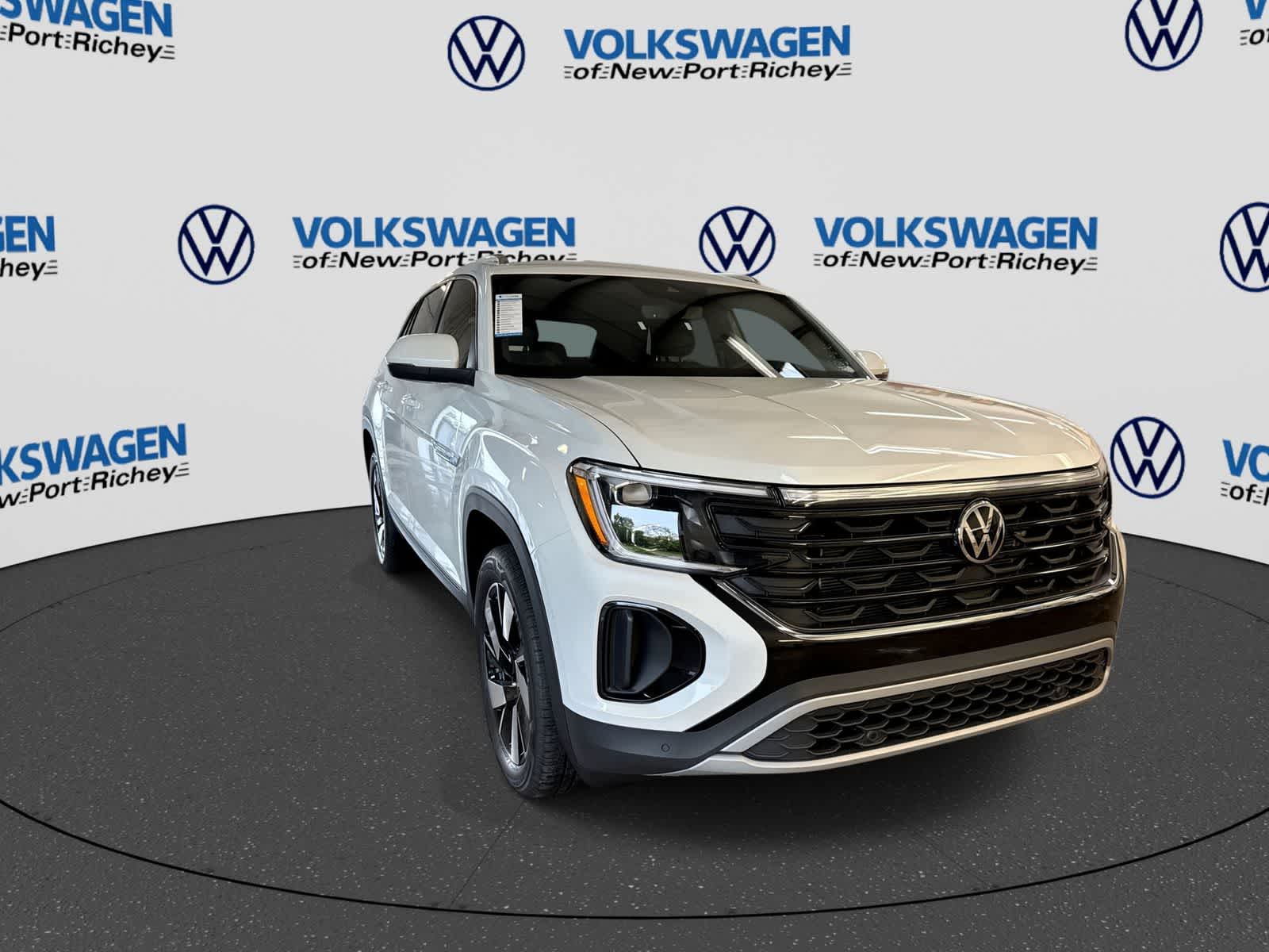 2026 Volkswagen Atlas Cross Sport 2.0T SE con tecnología