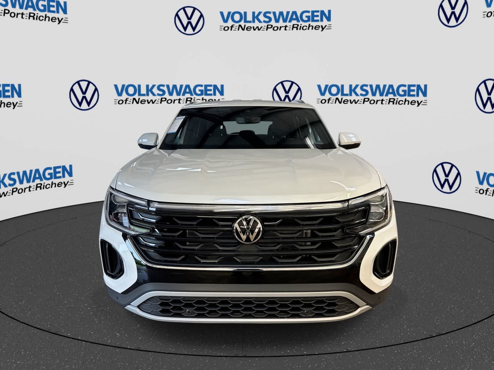 2026 Volkswagen Atlas Cross Sport 2.0T SE con tecnología
