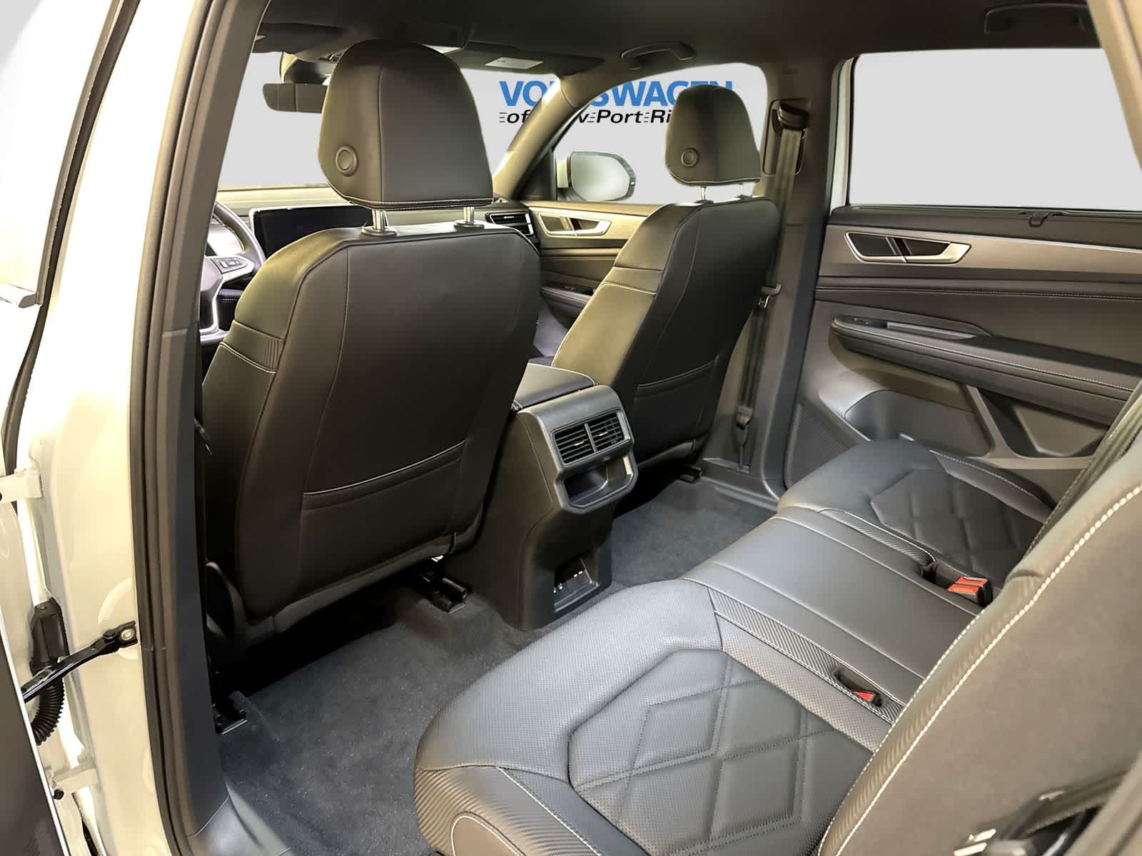 2026 Volkswagen Atlas Cross Sport 2.0T SE con tecnología