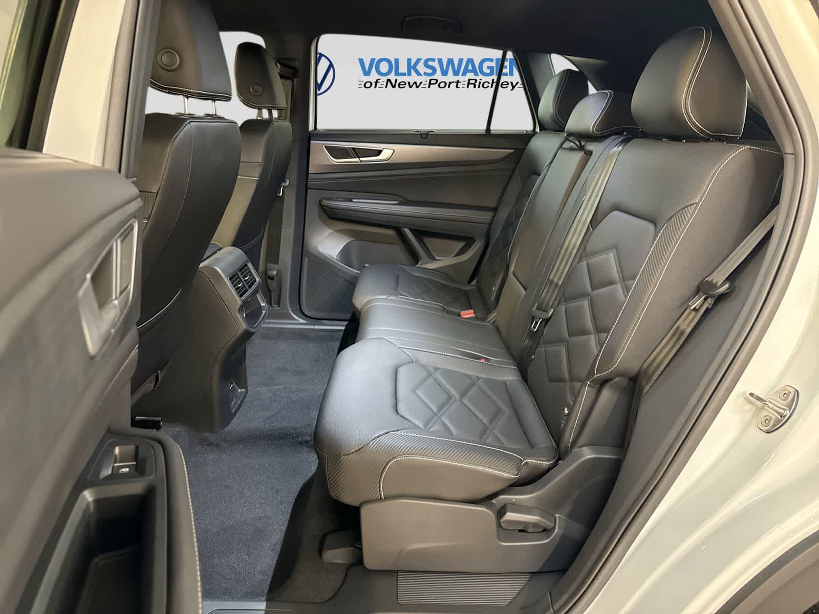2026 Volkswagen Atlas Cross Sport 2.0T SE con tecnología