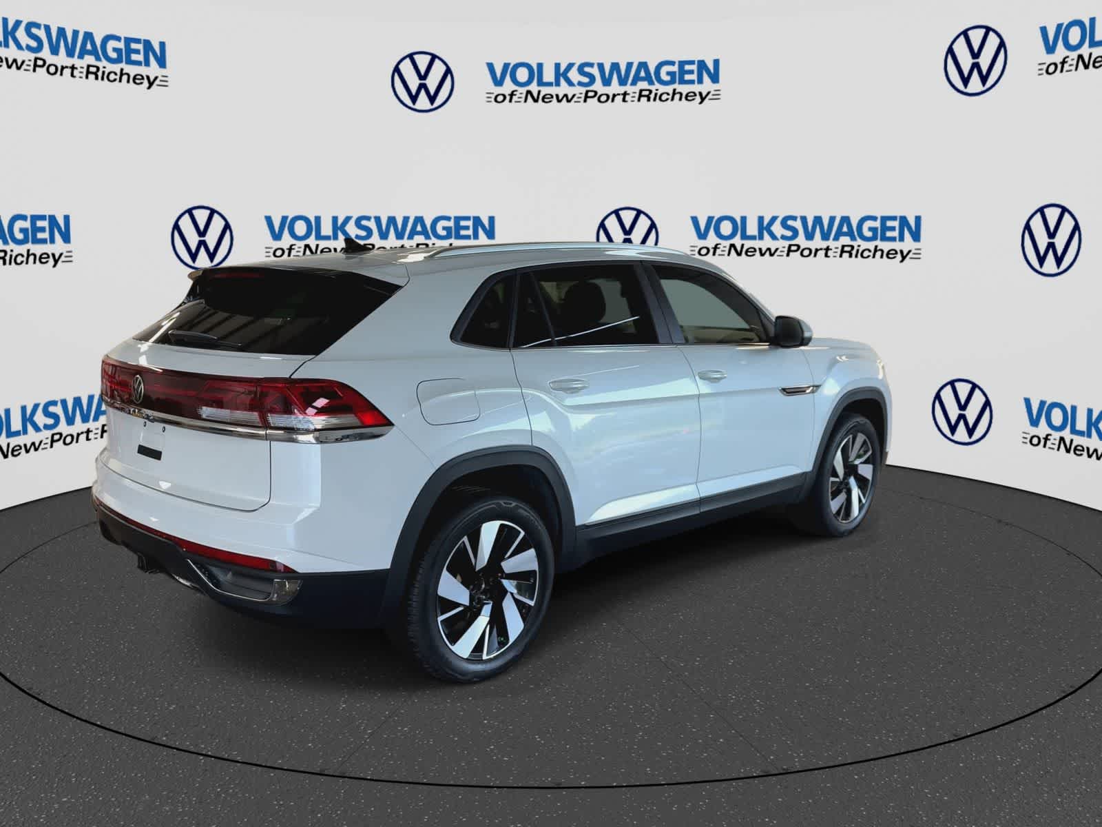 2026 Volkswagen Atlas Cross Sport 2.0T SE con tecnología