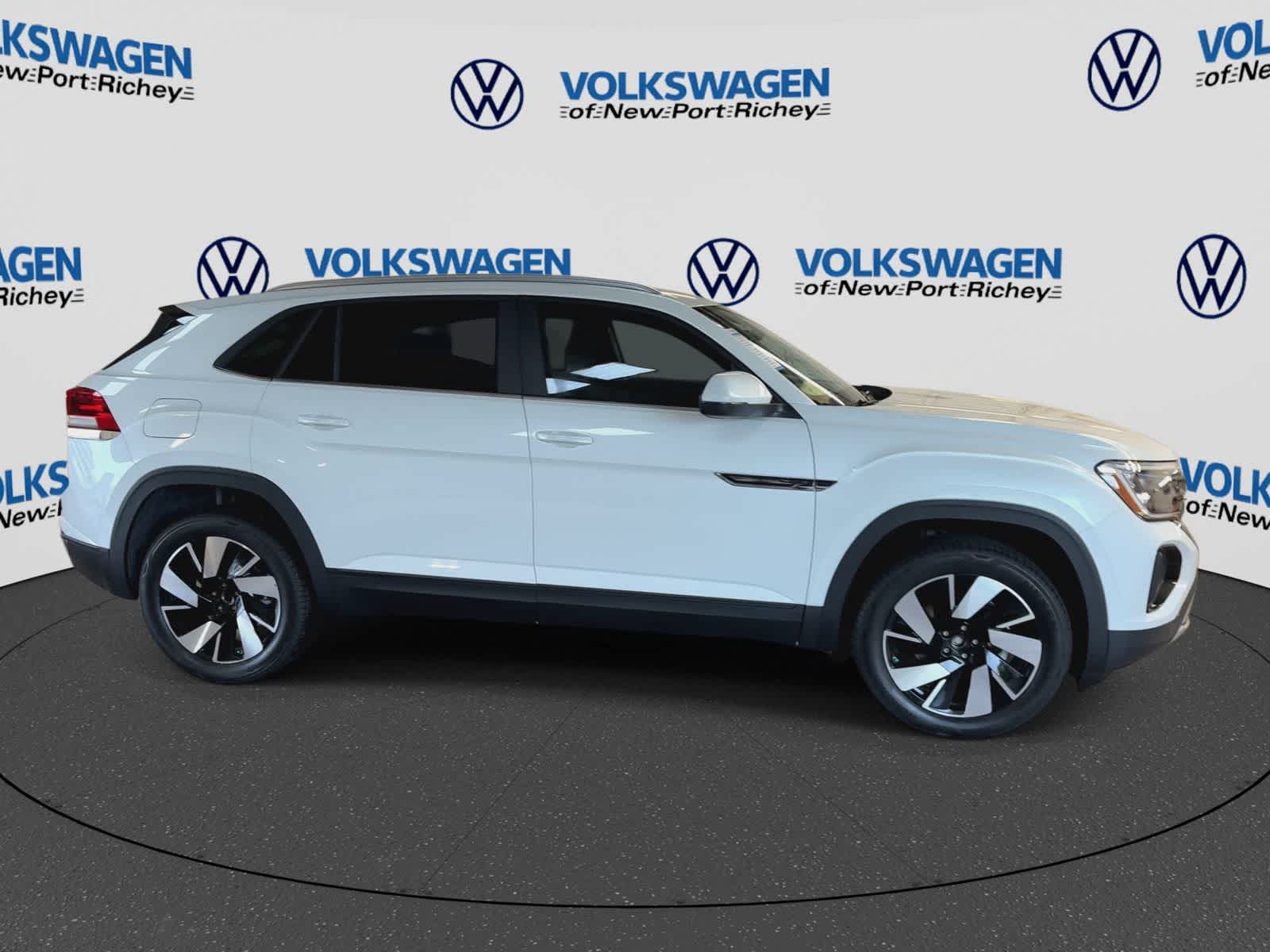 2026 Volkswagen Atlas Cross Sport 2.0T SE con tecnología