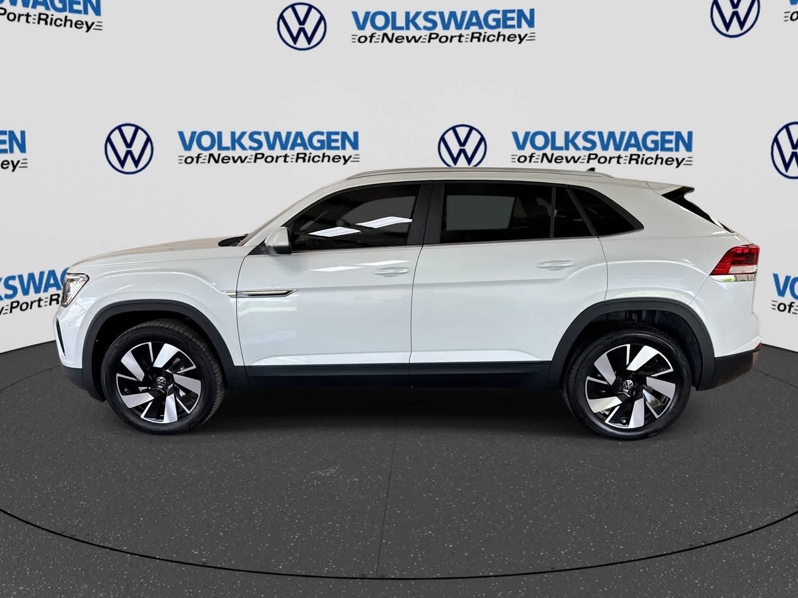 2026 Volkswagen Atlas Cross Sport 2.0T SE con tecnología