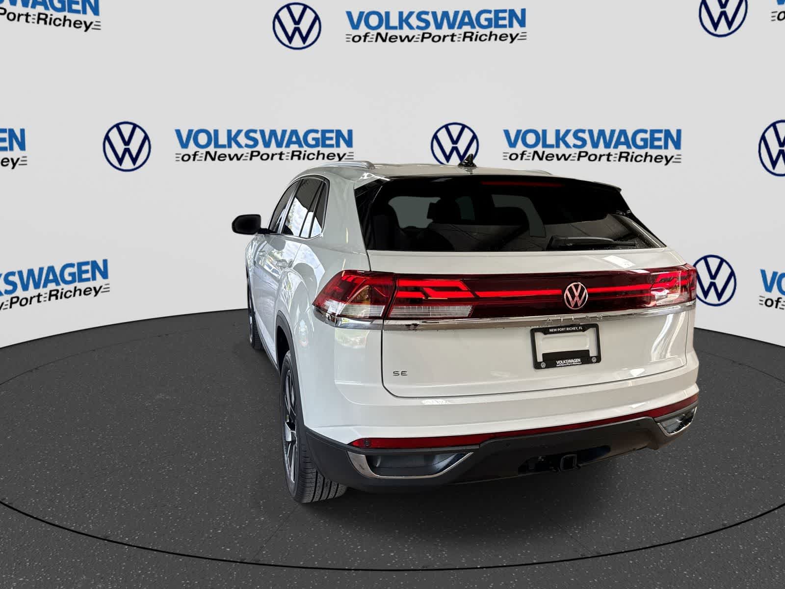 2026 Volkswagen Atlas Cross Sport 2.0T SE con tecnología
