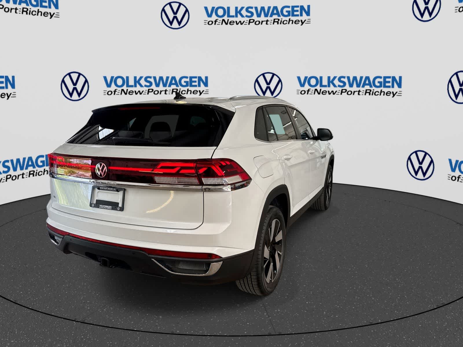 2026 Volkswagen Atlas Cross Sport 2.0T SE con tecnología