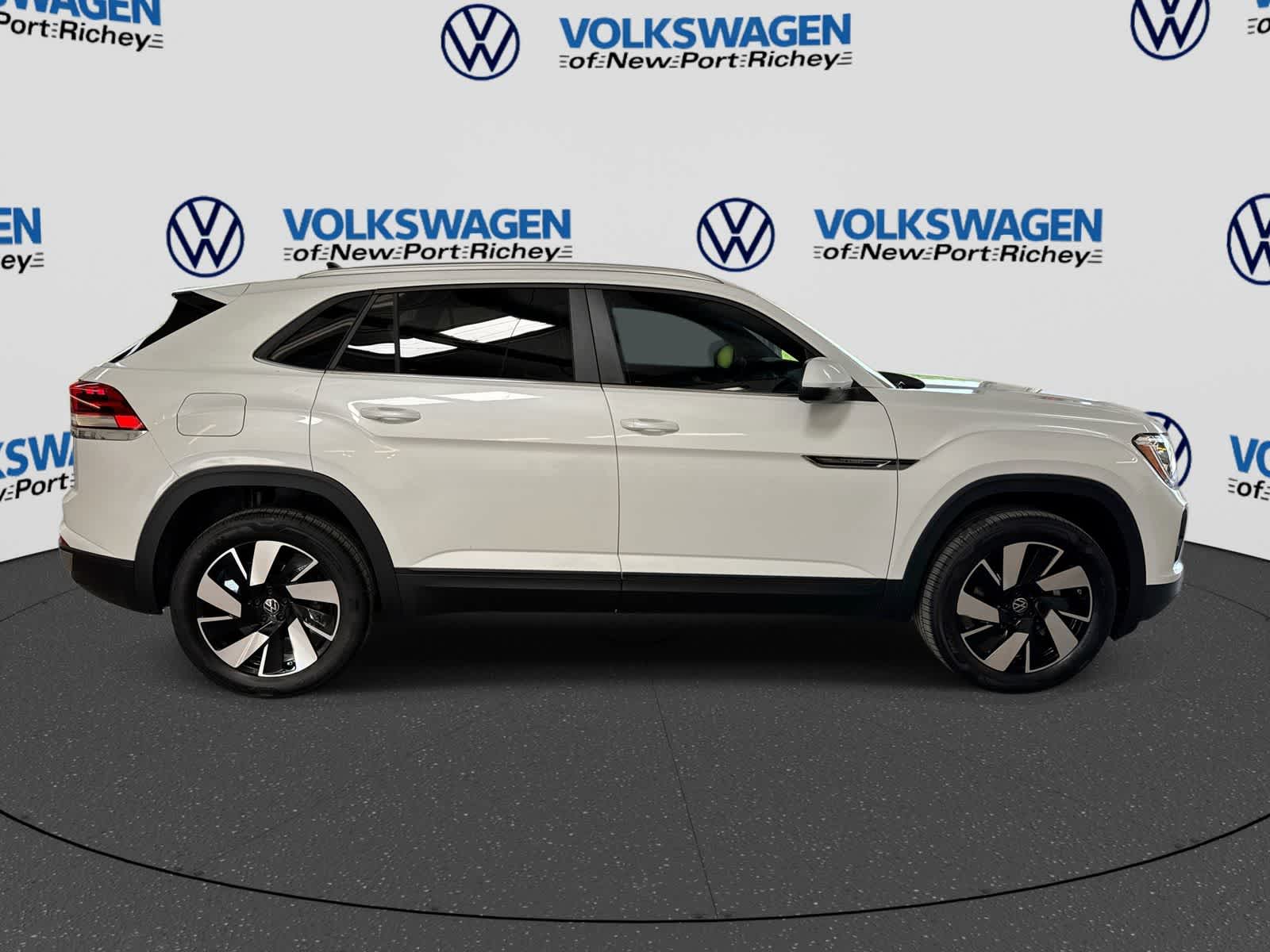 2026 Volkswagen Atlas Cross Sport 2.0T SE con tecnología