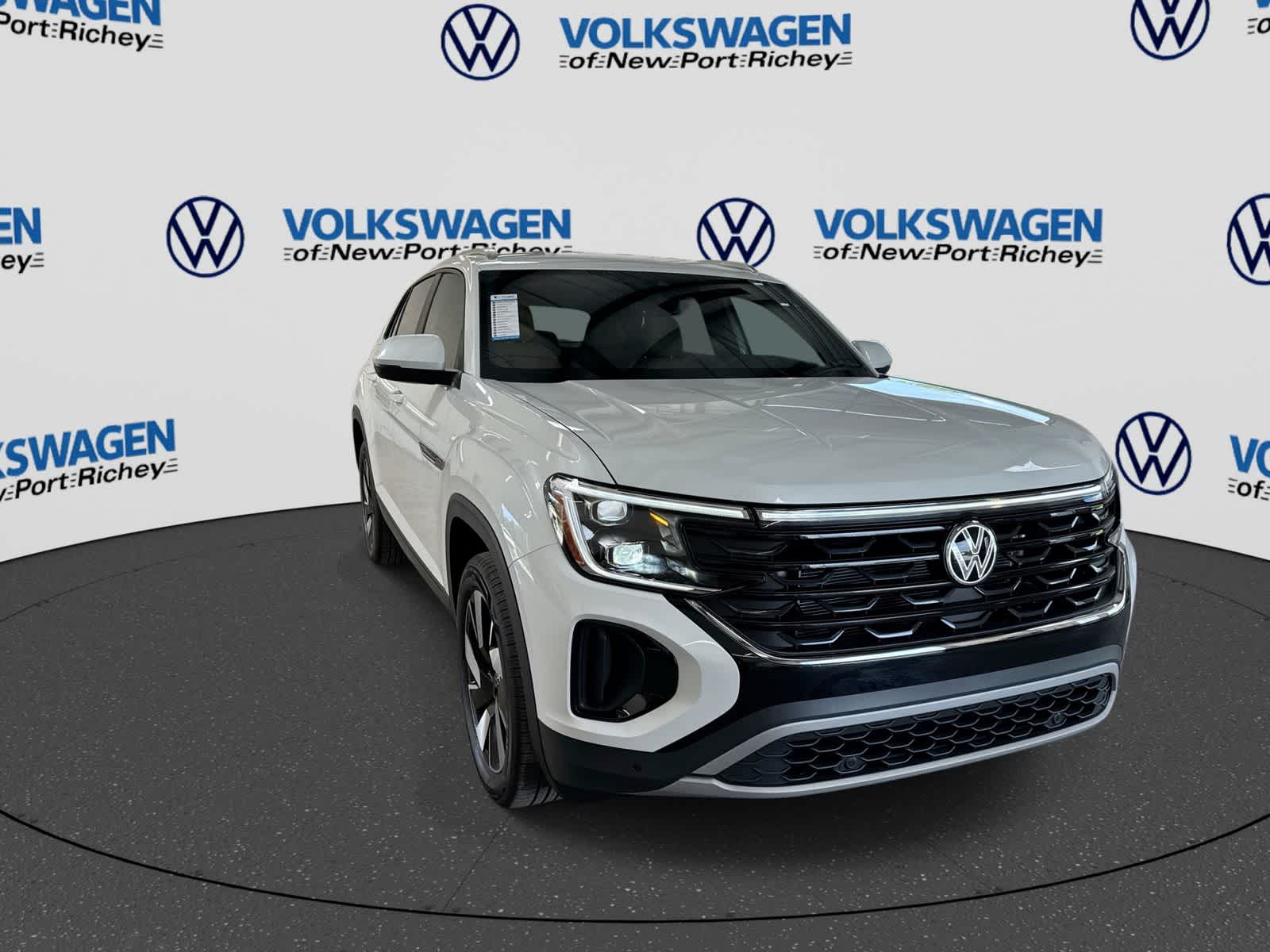 2026 Volkswagen Atlas Cross Sport 2.0T SE con tecnología