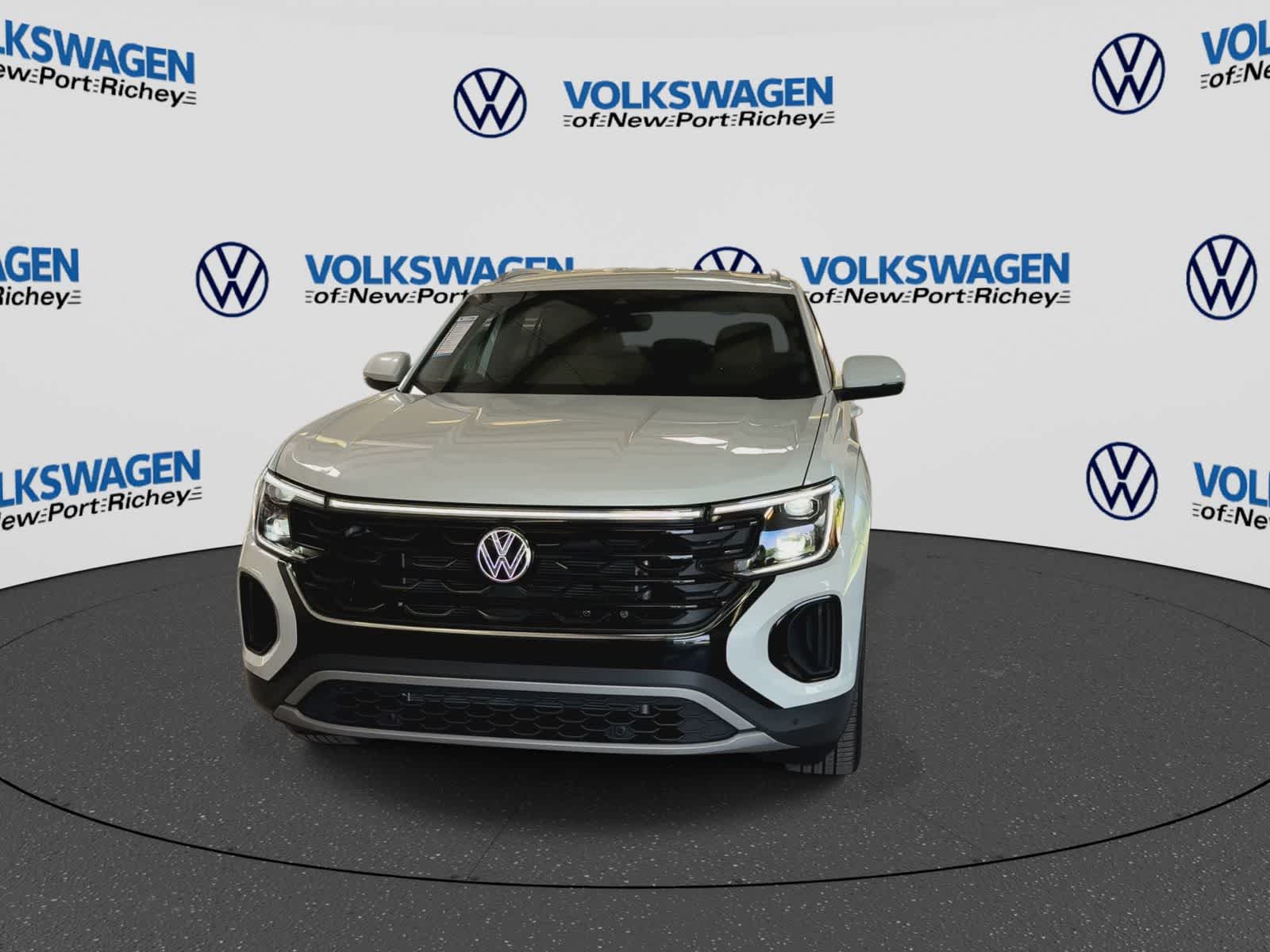2026 Volkswagen Atlas Cross Sport 2.0T SE con tecnología