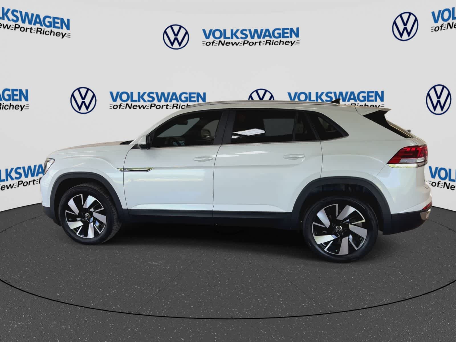 2026 Volkswagen Atlas Cross Sport 2.0T SE con tecnología