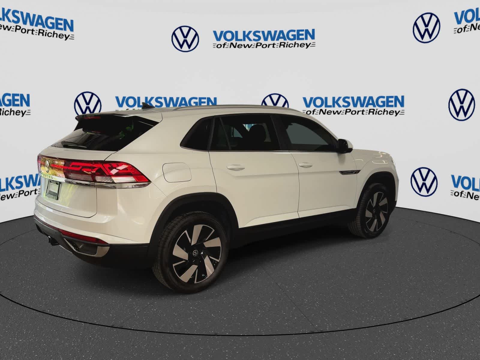 2026 Volkswagen Atlas Cross Sport 2.0T SE con tecnología