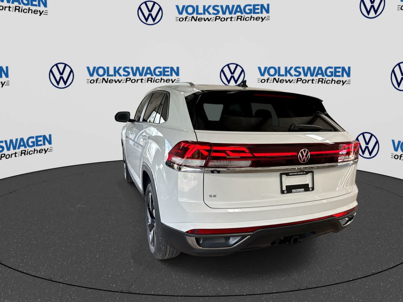 2026 Volkswagen Atlas Cross Sport 2.0T SE con tecnología